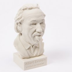 Světlá busta Einsteina vytištěná z písku na 3D tiskárně