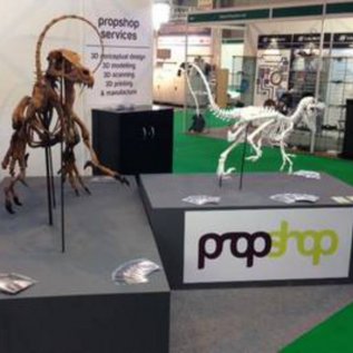Vystavení dinosauři z 3D tiskárny Voxeljet.