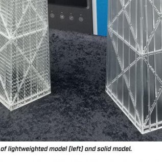 Finální 3D model Chicago Hancock building z tiskárny UnionTech na tmavém stole