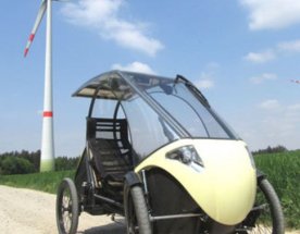 Velomobil z 3D tiskárny Voxeljet a mlatové cestě